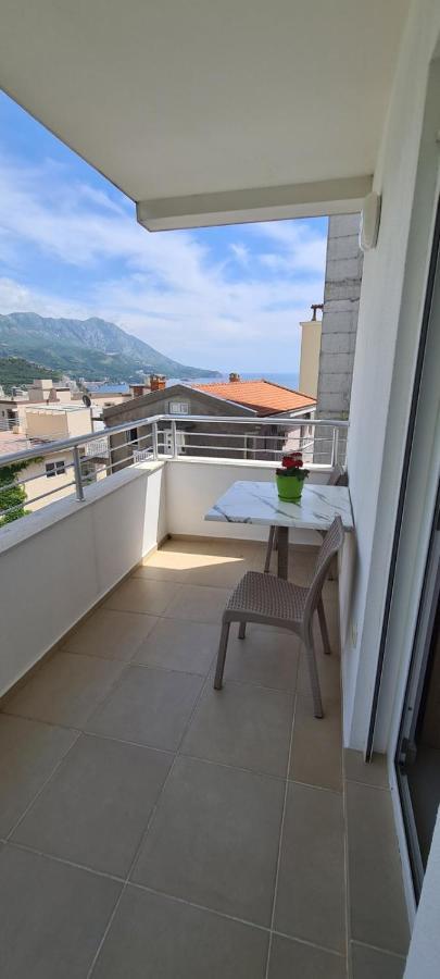 Guest House Ugljevarevic Budva Exteriör bild
