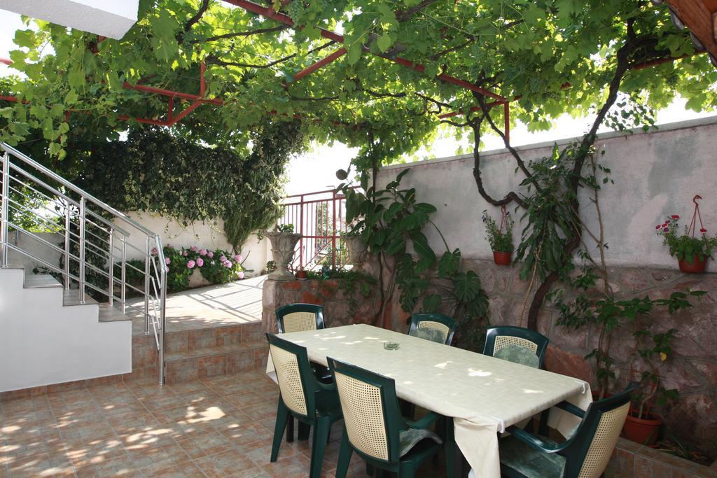 Guest House Ugljevarevic Budva Rum bild