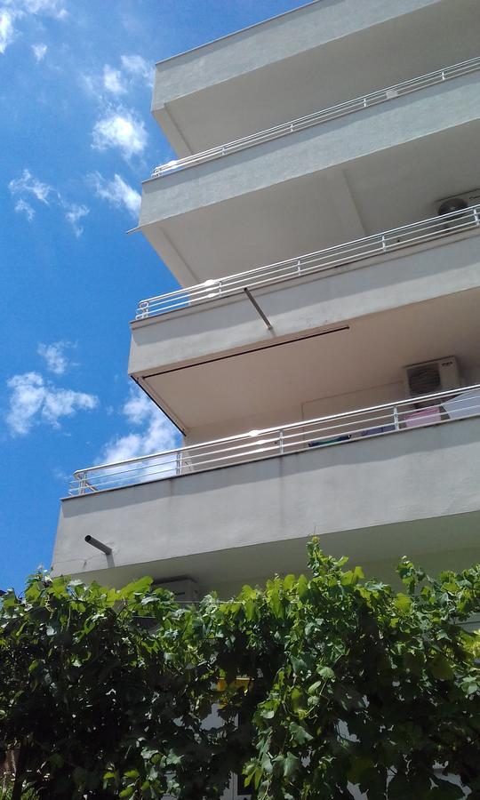 Guest House Ugljevarevic Budva Exteriör bild